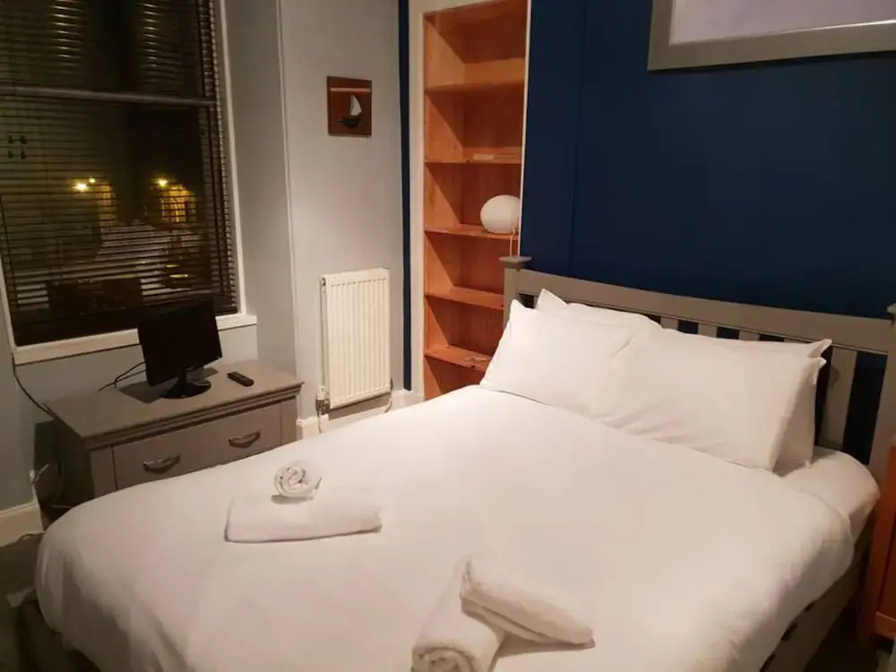 1 Bedroom Apartment Near Edinburgh City Centre