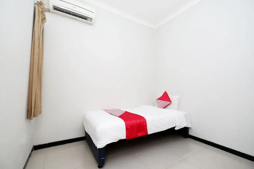 SPOT ON 1800 Ed Ed Residence