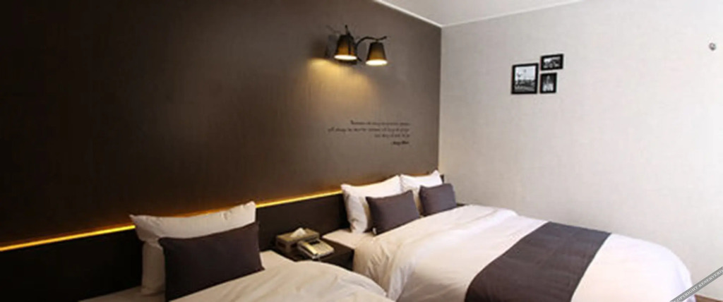 S& Hotel