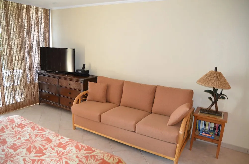 Mahana Resort #612 Studio Bedroom Condo by RedAwning