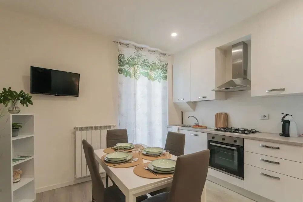 Zezio 44 by Rent all Como