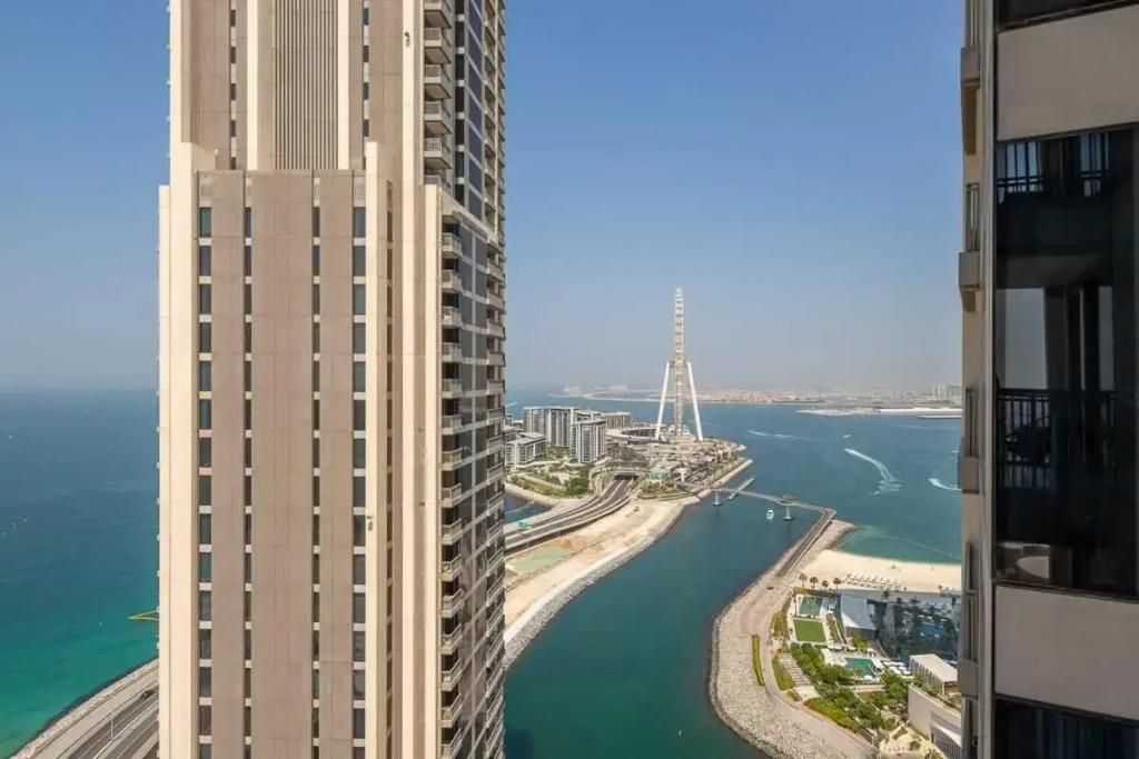 Frank Porter - 5242 Emaar T1