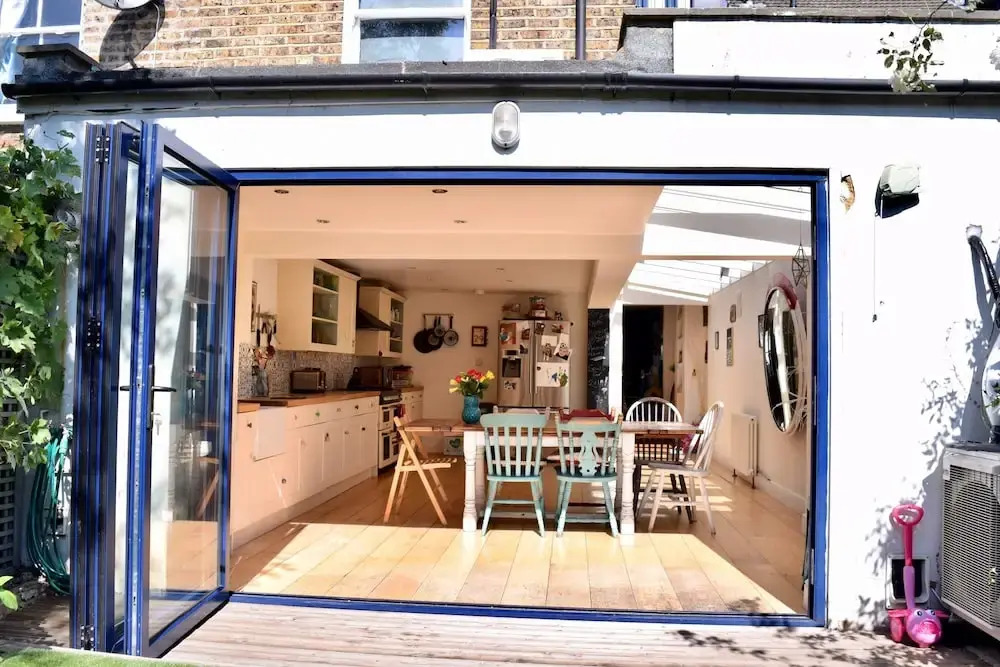2 Bedroom House in Shepherd's Bush