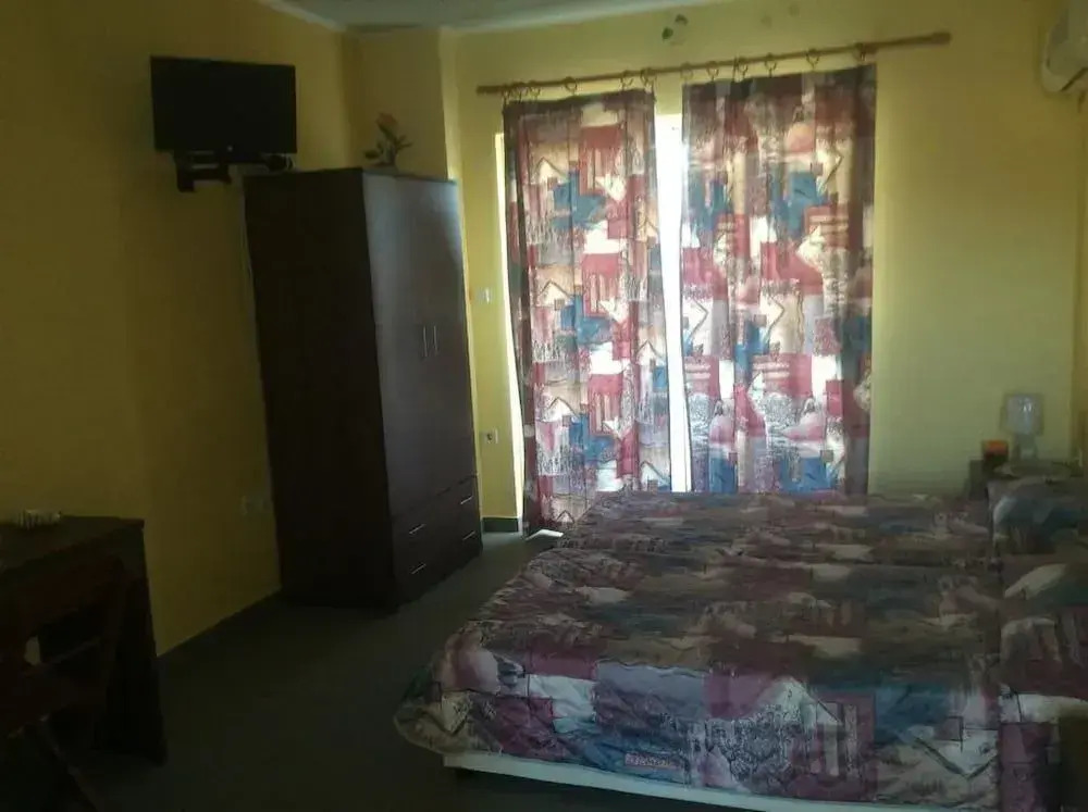 Tommys Rooms