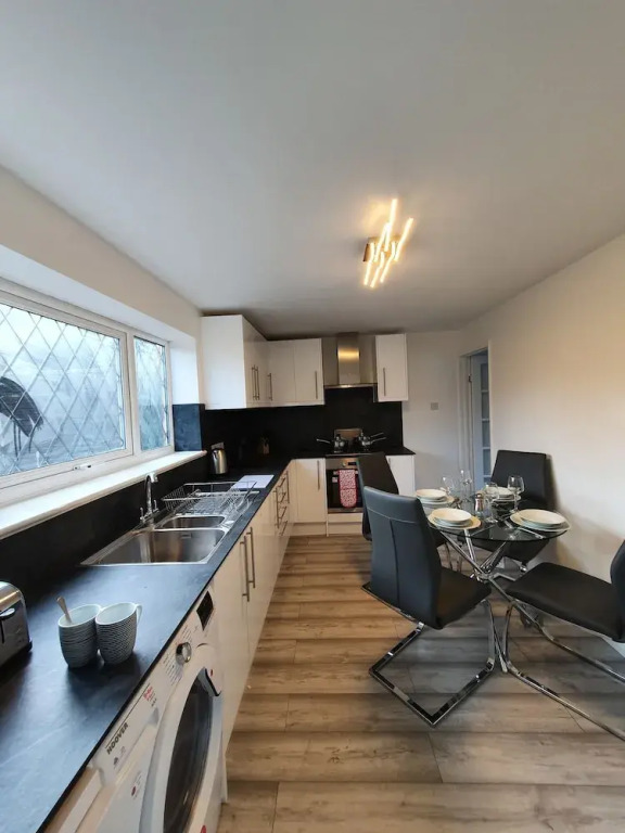 Stylish Modern House in Leamington Spa