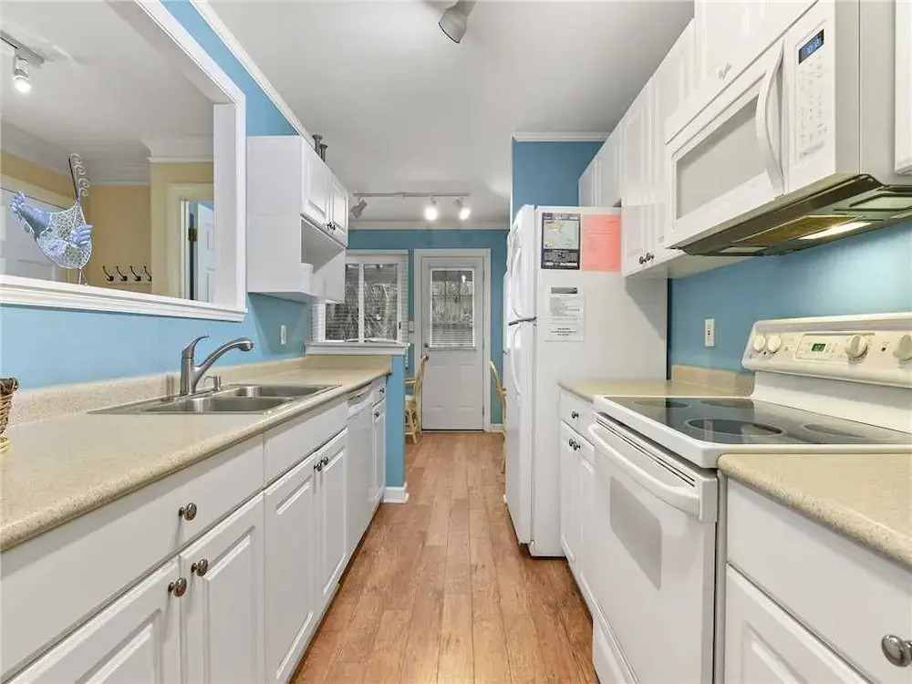 Tennismaster 1102 - Three Bedroom Condo