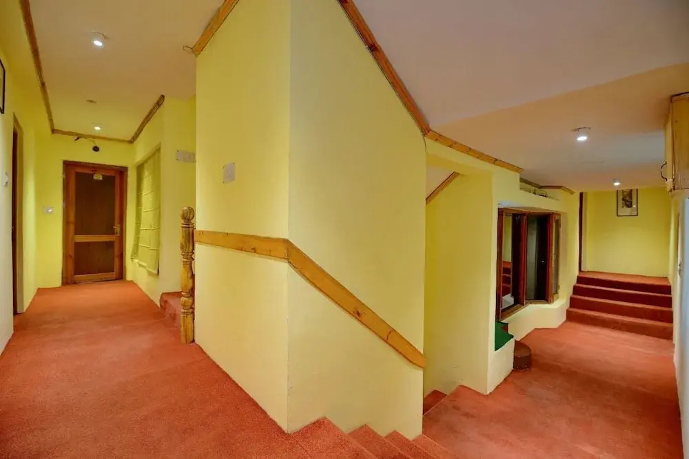 Hotel Pine Palace Resort