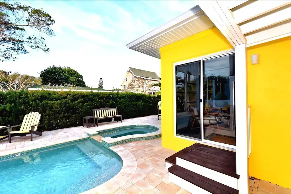 Surf Rider's Cottage 2 Bedrooms 1 Bathroom Condo