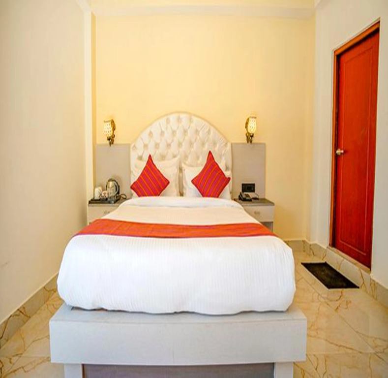 FabHotel Prime Mayanka