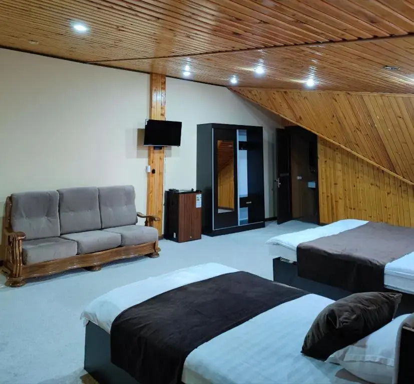 GUEST HOUSE "Rohat Lux"