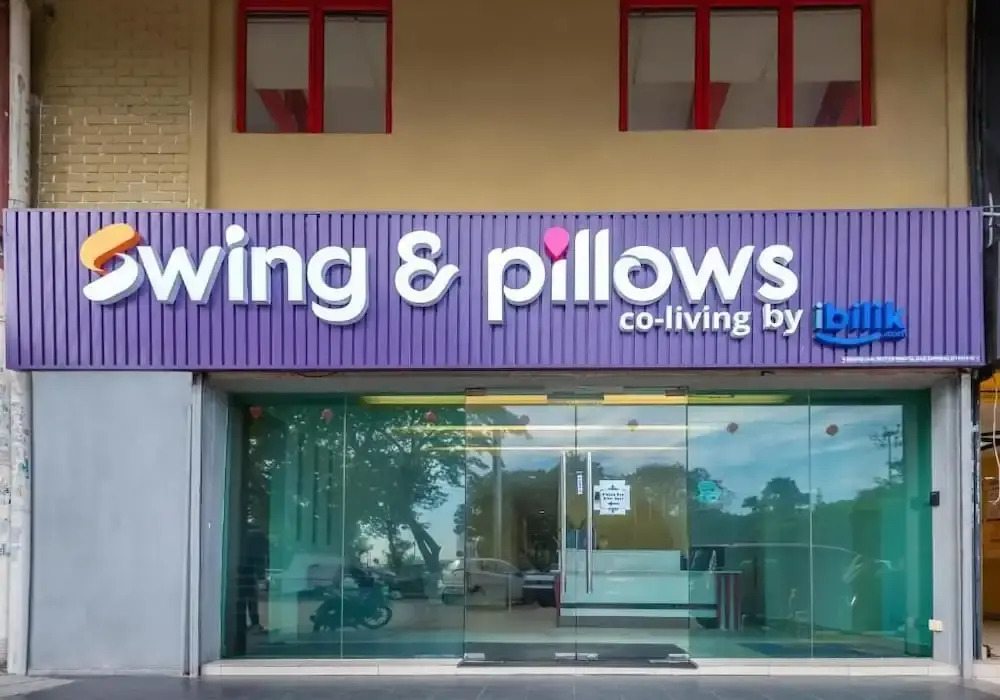 Swing & Pillows - PJ SS2