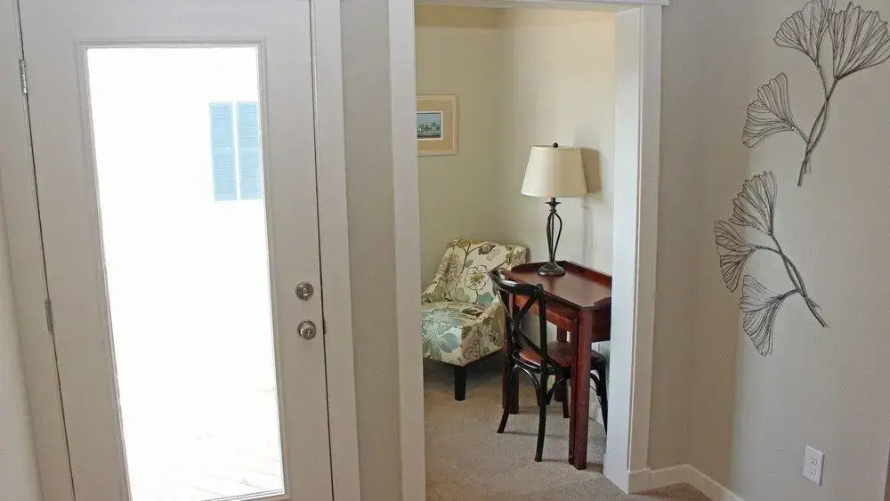 Dad's Mercedes, Mom's Dream! - 4 Br Home