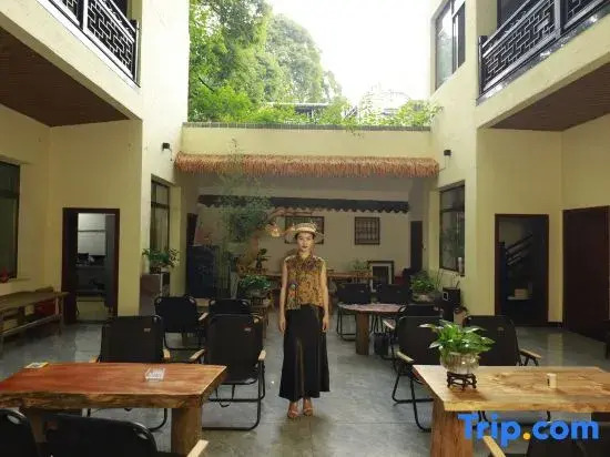 Qingcheng Mountain Wuwei Homestay
