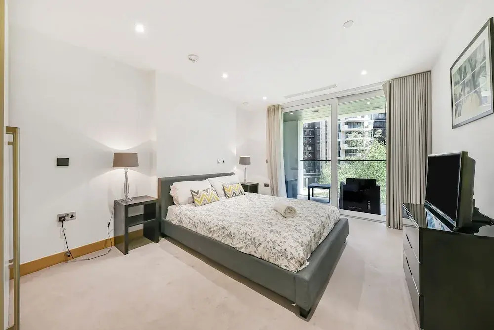 Paddington Ex LUX Flat