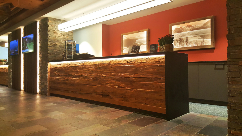 Mountain Plaza Hotel