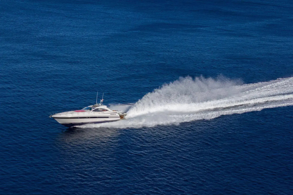 Yacht Hotels