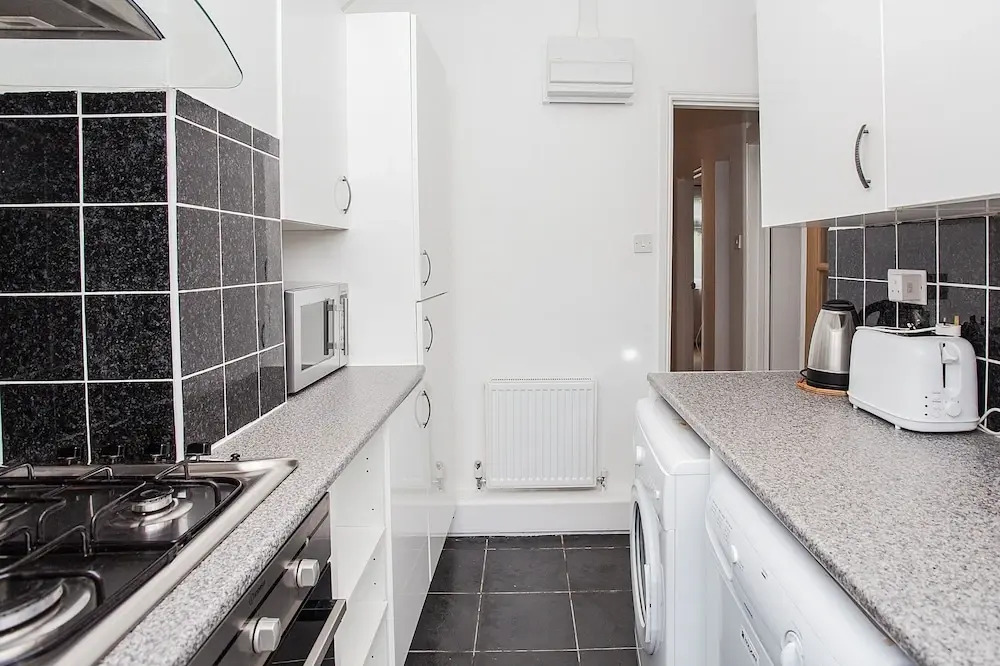 Spacious Shepherds Bush Apartment With Garden