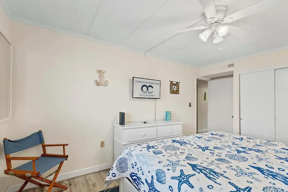 Salty Sands 4 208 2BR Ocean-block Condo, Balcony, Beach Gear & Parking