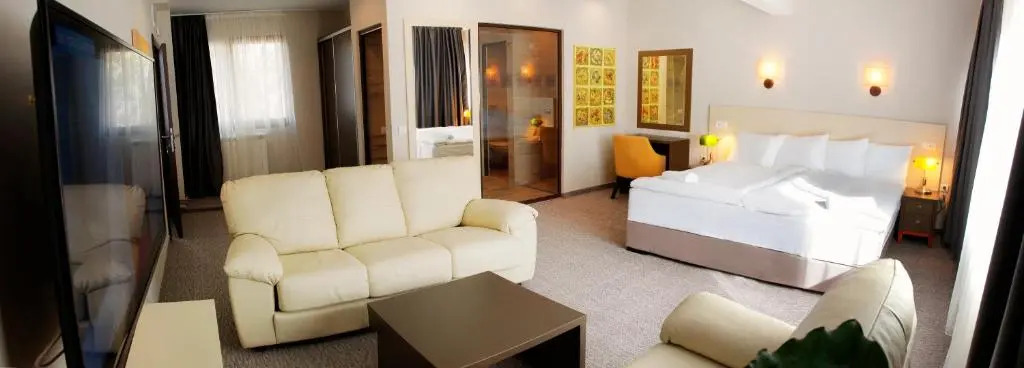 Hotel Happy