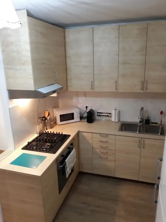 Parvis de Saint Gilles Apartments (Peymans)