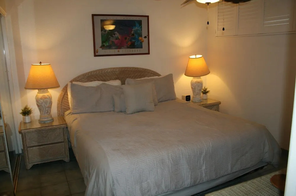 Sea Ge 1-203 1 Bedroom Condo by RedAwning