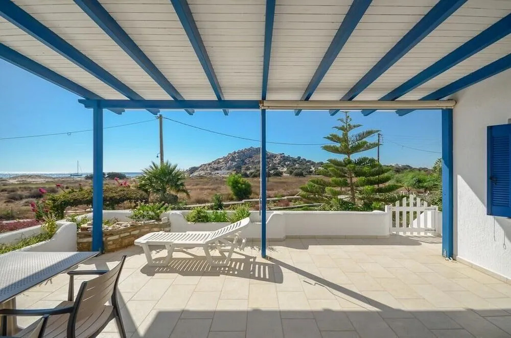 Crystal Naxos 2 Apartments at Mikri Vigla