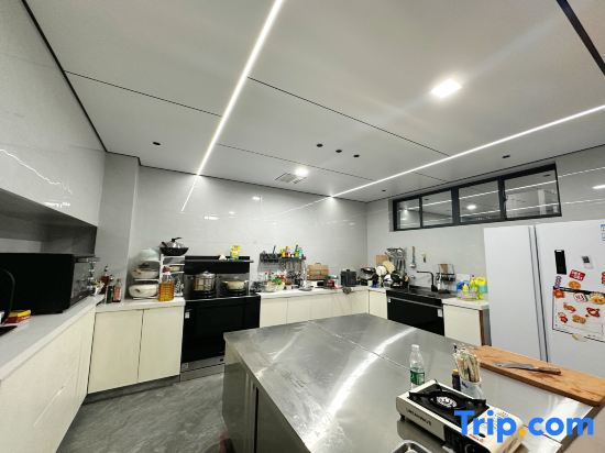 Moon View Home