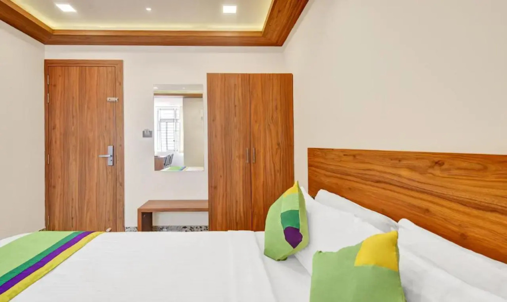 Itsy Hotels ShreyS Inn Mallandur Road