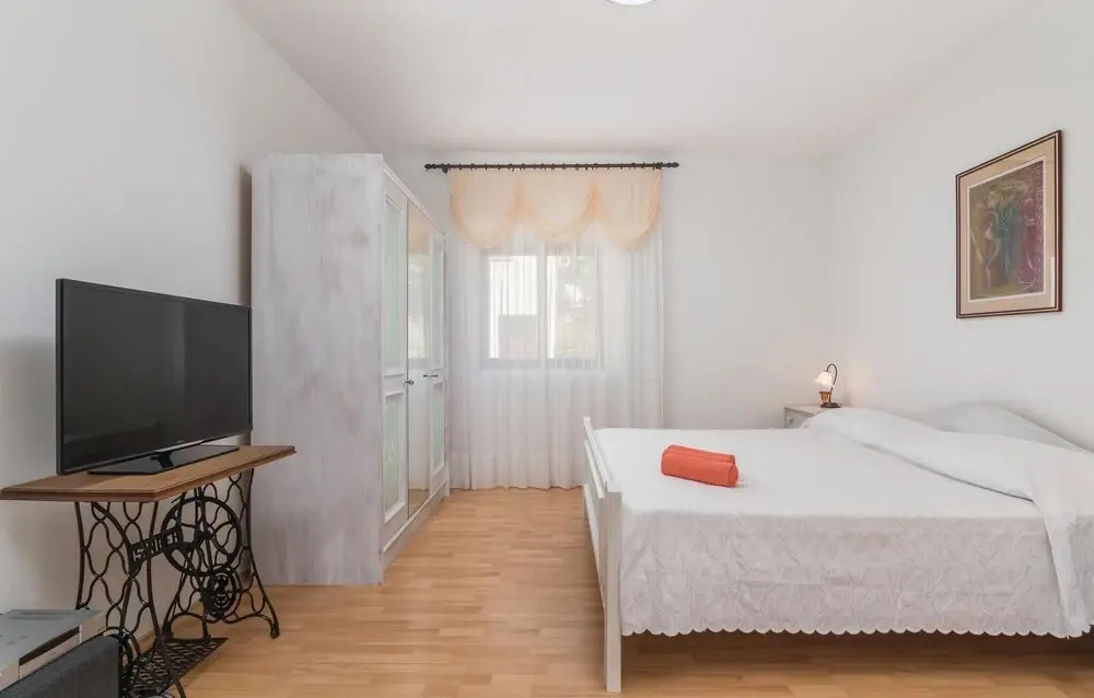 Nice Home in Ruzici With Wifi and 3 Bedrooms