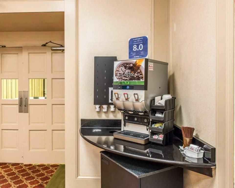 Quality Inn & Suites Indiana South