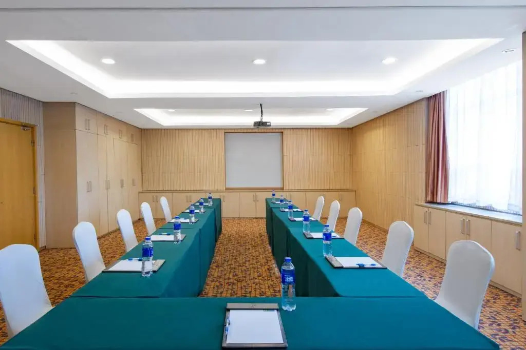 Holiday Inn Express Tianjin Airport by IHG
