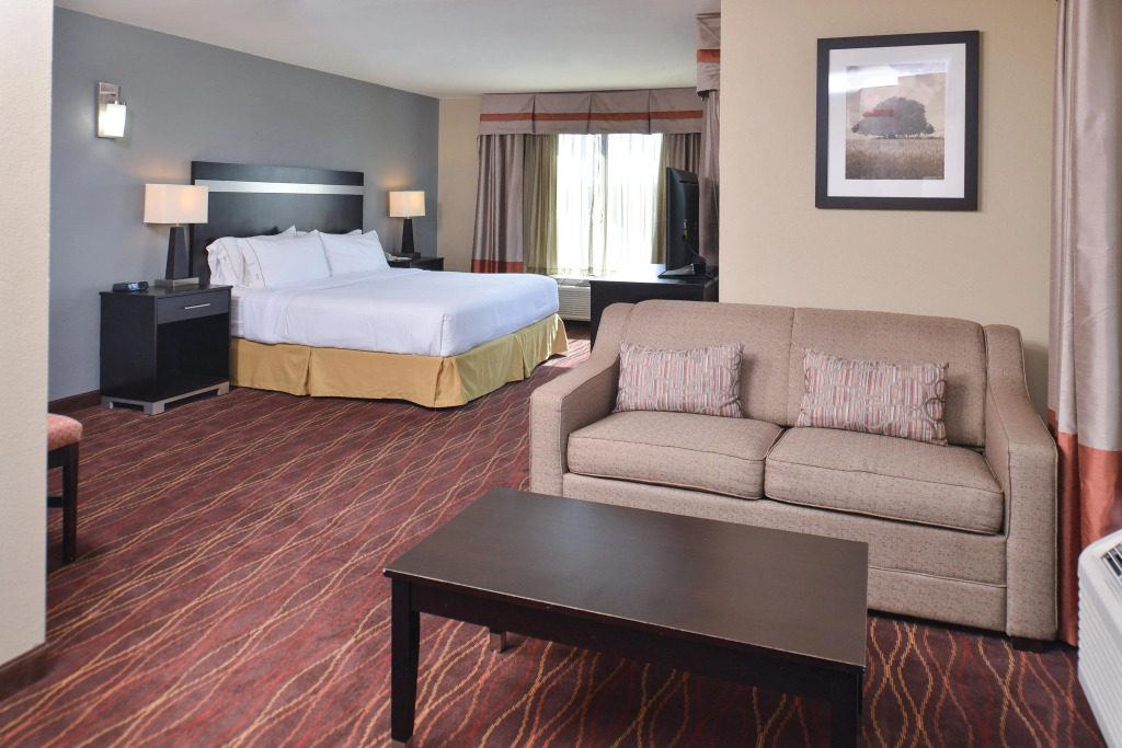 Holiday Inn Express & Suites Austin SW - Sunset Valley by IHG