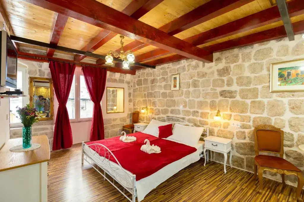 Juliettes Palace Studios