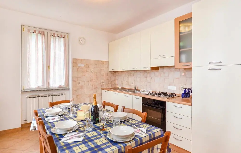 Nice Apartment in Localita´bracco With 3 Bedrooms and Wifi