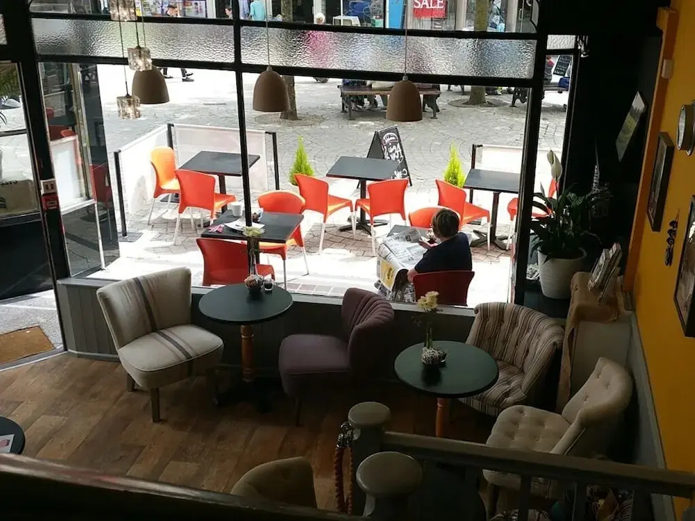 Cafe Guest House 34