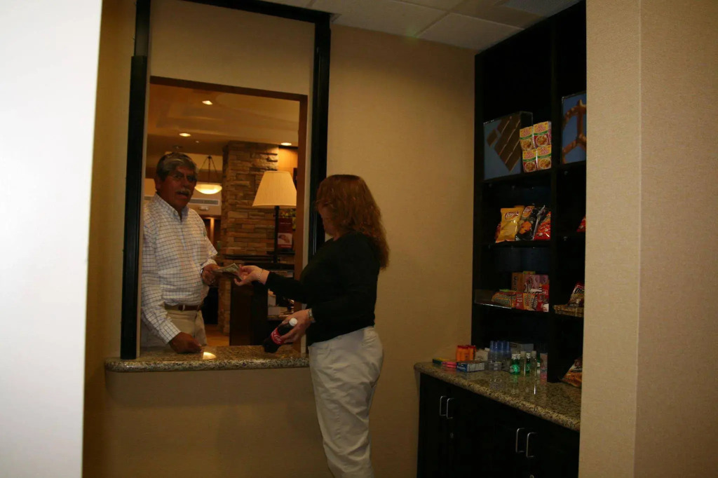 Hampton Inn and Suites Barstow
