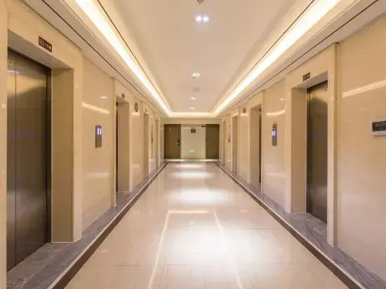 Blueberry apartment chain (Lushangzhongxin store)