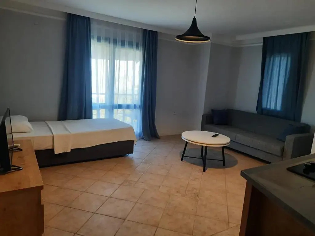 Mesmerizing Flat With Shared Pool in Cesme