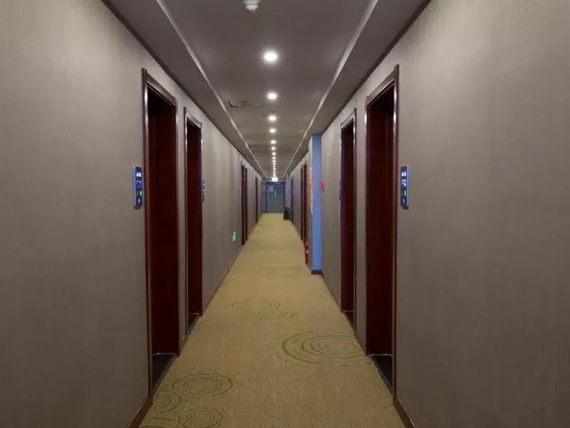 GreenTree Inn Shanxi Taiyuan Railway Station Business Hotel