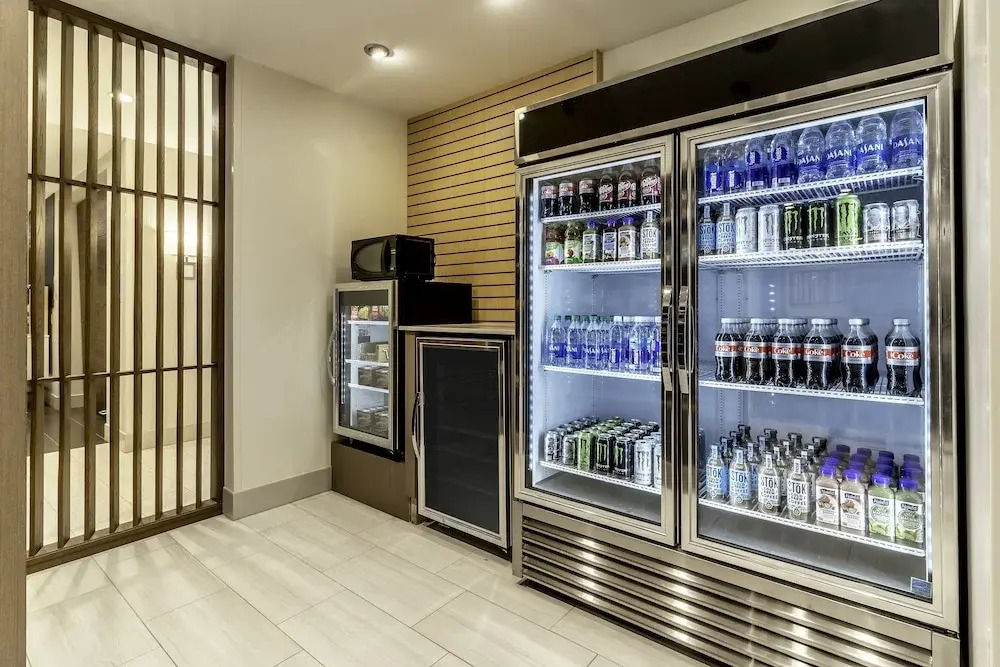 Holiday Inn Express & Suites - Milwaukee West Allis by IHG