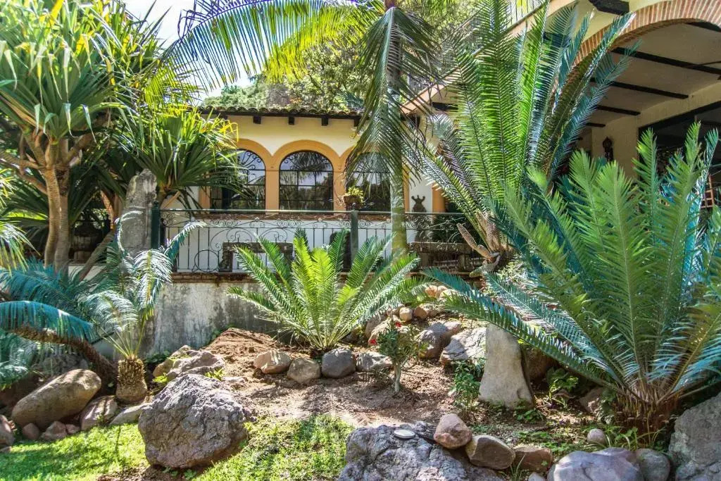 Casa Galeana- Tropical 1-BD 1-WC Mountain Top Luxury Suite with Stunning Views