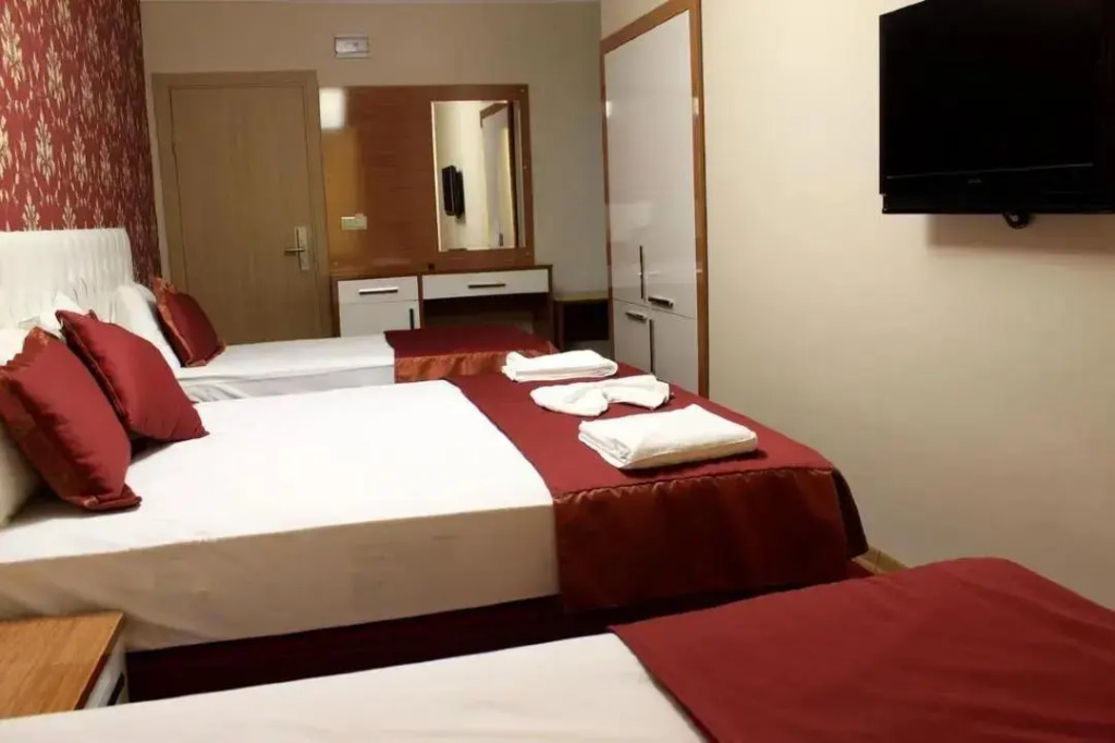 Grand City Hotel