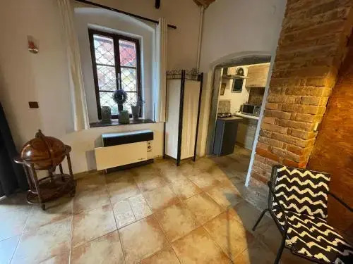 Studio Colonial