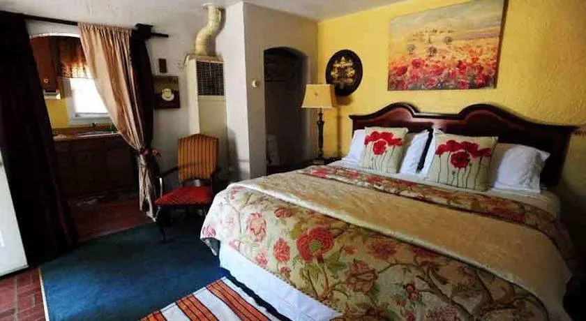 Sunflower Lodge