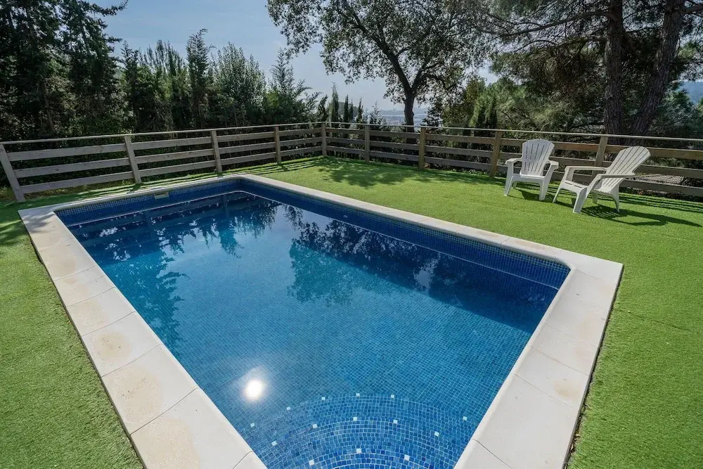 HomeHolidaysRentals Velur