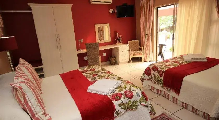 Avalon Guest Manor