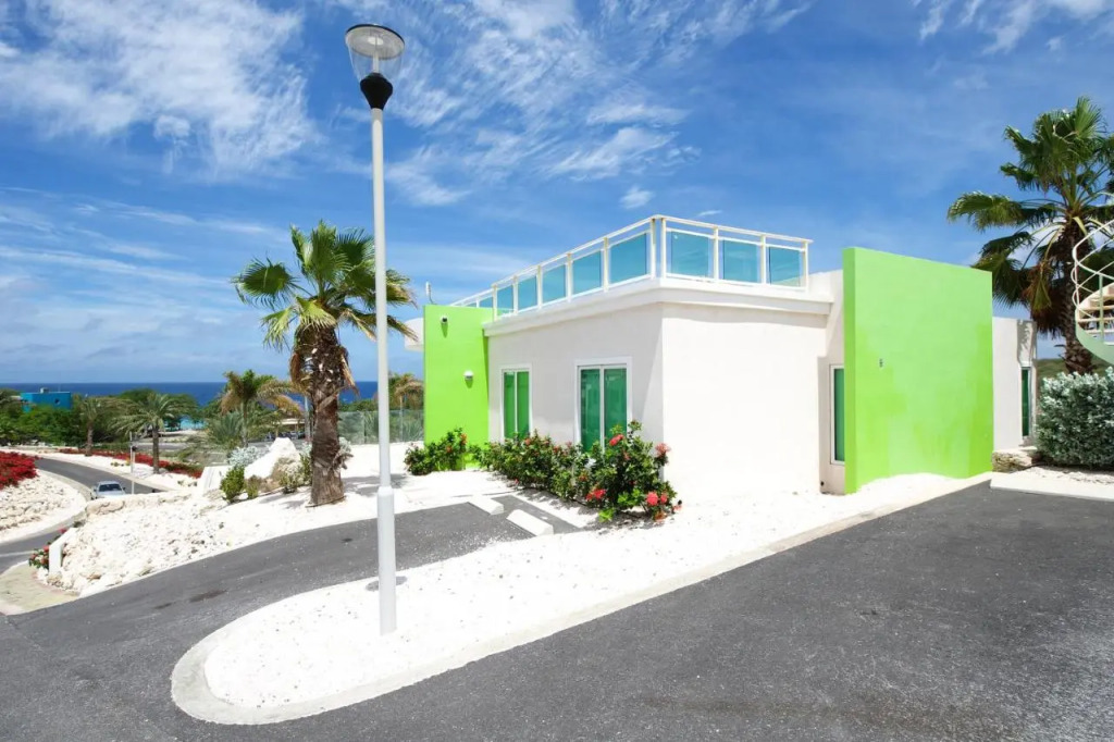 Piscadera Harbour Village