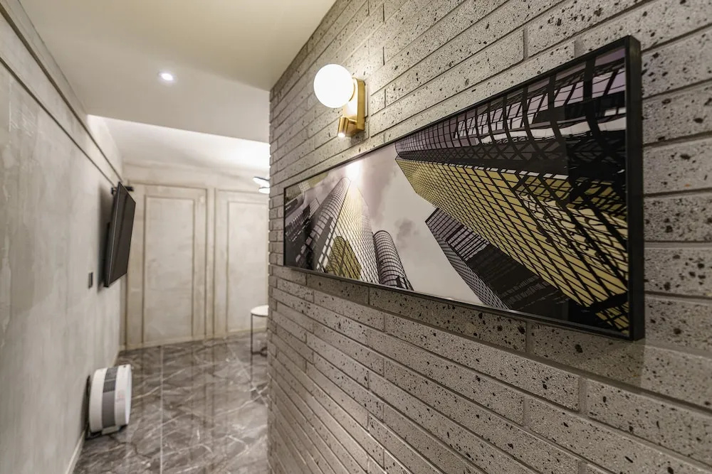Brown-Dot Hotel Geomdan