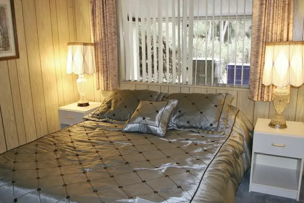 Roadrunner Club 315 - 2 Br Home