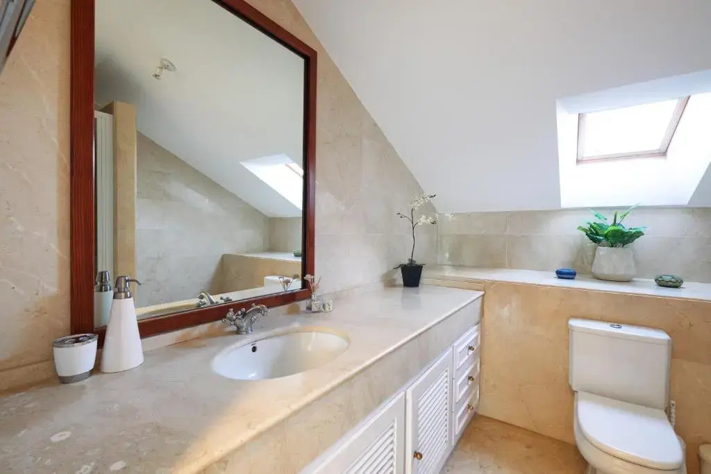 4 Bedroom Apartment in Noray, San Pedro Beach